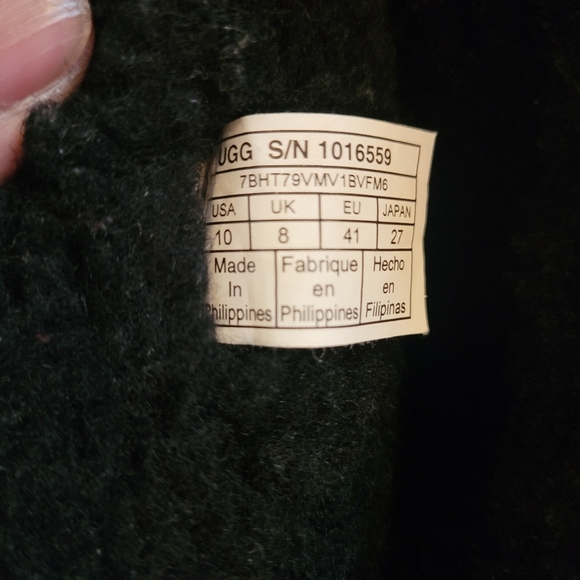 UGG Classic short black LEATHER Women's boots 10 comfy warm shearling lined - Picture 8 of 13